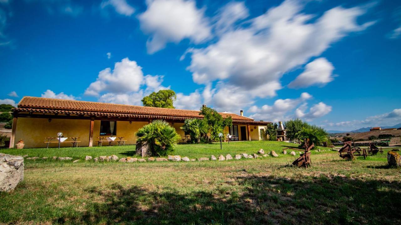 Agriturismo Carrucana Martis Екстер'єр фото